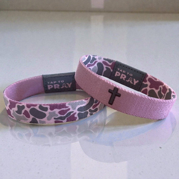 Tap To Pray® Wristband – River Rock Camo - Lilac: Medium
