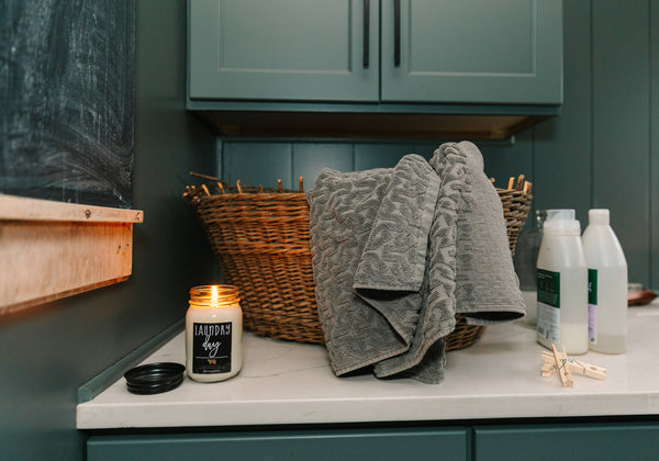 13 oz Mason Jar Candle: Laundry Day