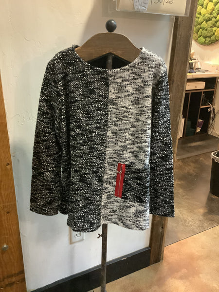 Red Zip Blk/White Top