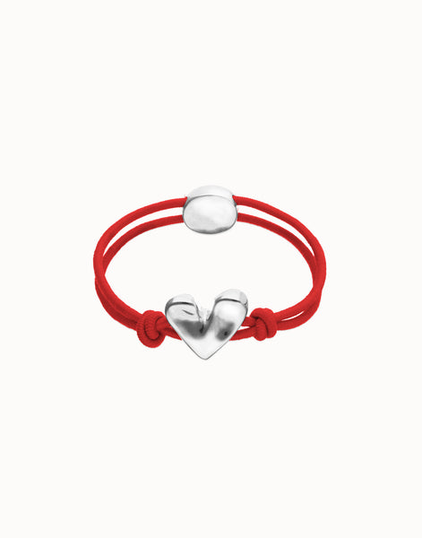 Elastic thread bracelet with heart