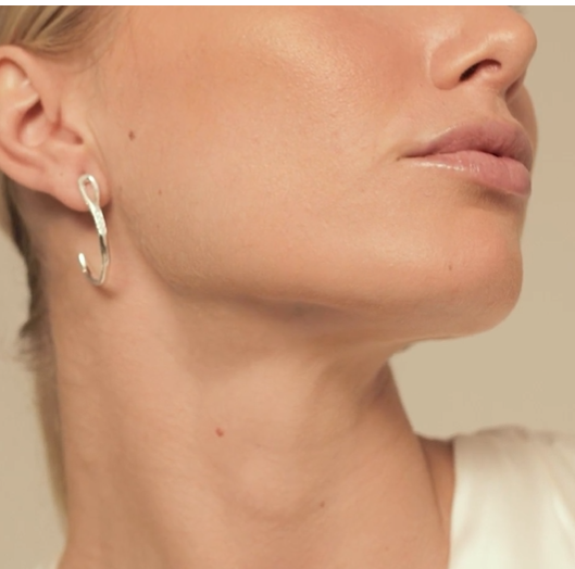 Uno de 50 Silver Needle Earrings