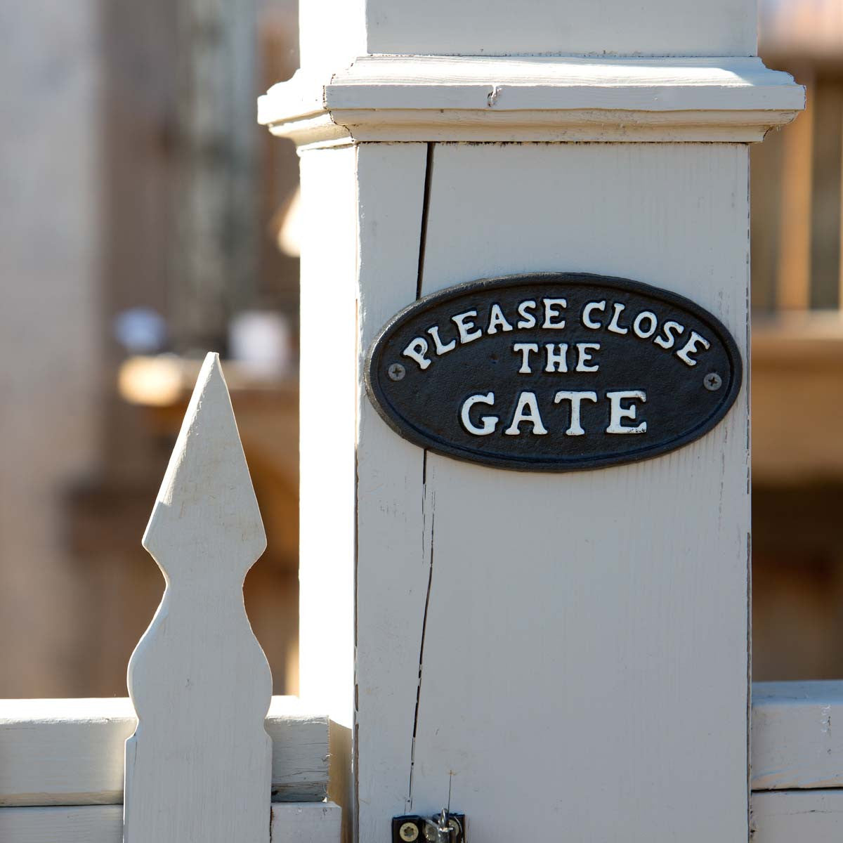 Please Close The Gate Sign